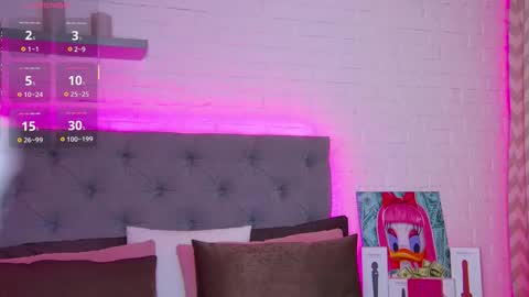 Hallie online show from December 2, 2025, 1:33 am