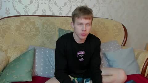 Angus online show from November 8, 2025, 7:12 pm