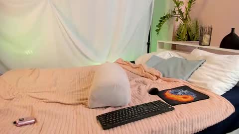 Angus online show from February 6, 2026, 6:11 pm