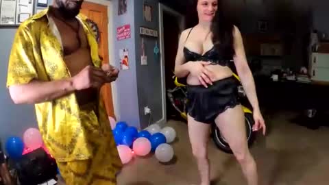 twicethetease2 online show from April 4, 2026, 8:34 am