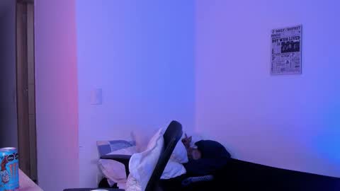 Eve  Lili online show from December 19, 2025, 10:28 pm