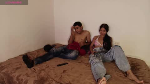 twin_alejandro online show from November 25, 2025, 11:38 pm