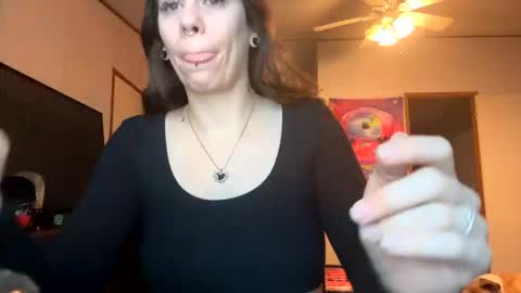 twinflamekitten online show from December 2, 2025, 5:52 pm