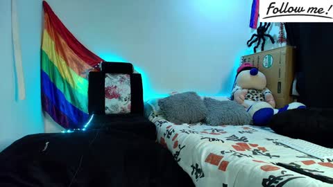 Snapshot of twink_sebas_ chatting on December 15, 2024, 4:51 am  Bad boy sebastian  online show from December 15, 2024, 4:51 am