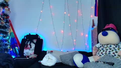 Snapshot of twink_sebas_ chatting on December 24, 2024, 8:49 pm  Bad boy sebastian  online show from December 24, 2024, 8:49 pm