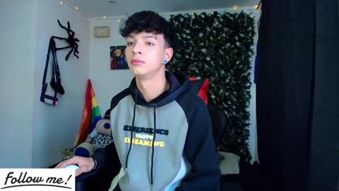 Snapshot of twink_sebas_ chatting on January 20, 2025, 4:55 pm  Bad boy sebastian  online show from January 20, 2025, 4:55 pm