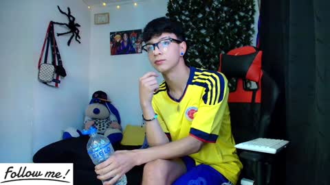 Snapshot of twink_sebas_ chatting on January 22, 2025, 6:41 pm  Bad boy sebastian  online show from January 22, 2025, 6:41 pm
