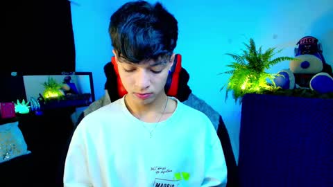 Snapshot of twink_sebas_ chatting on October 8, 2025, 4:54 am  Bad boy sebastian  online show from October 8, 2025, 4:54 am