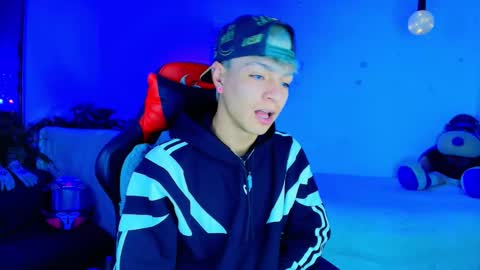 Snapshot of twink_sebas_ chatting on November 18, 2025, 3:23 am Bad boy sebastian online show from November 18, 2025, 3:23 am