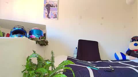 Snapshot of twink_sebas_ chatting on December 13, 2025, 7:53 pm Bad boy sebastian online show from December 13, 2025, 7:53 pm