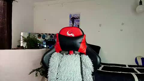 Snapshot of twink_sebas_ chatting on December 16, 2025, 11:37 am Bad boy sebastian online show from December 16, 2025, 11:37 am