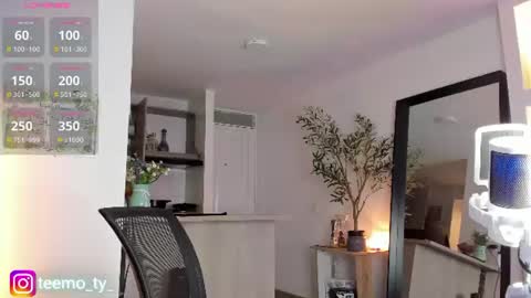 twink_teemo online show from June 16, 2026, 9:39 pm