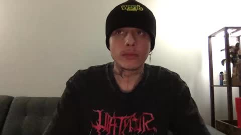 Snapshot of twinksguys360 chatting on September 14, 2025, 1:49 am Derrick online show from September 14, 2025, 1:49 am