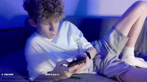 TwiShadow online show from March 18, 2026, 8:01 pm