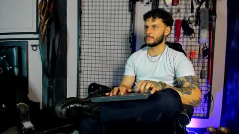 Clio  Tadeo online show from February 27, 2026, 4:56 am