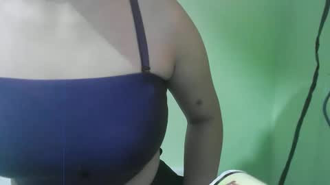 twitamscouple4u online show from October 18, 2025, 4:26 am