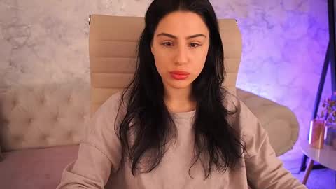 twix_ten online show from April 18, 2026, 7:01 am