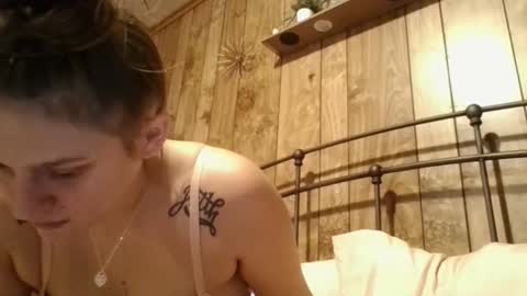 twizzler_twizzle online show from November 24, 2025, 9:36 pm