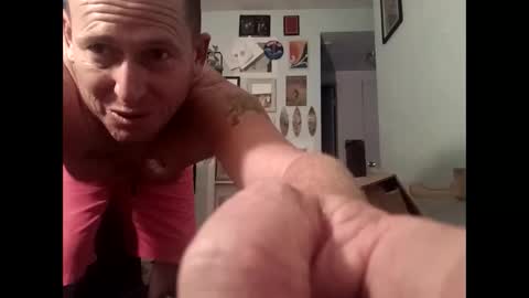 Snapshot of twocrazy85 chatting on February 16, 2025, 12:52 am Twocrazy85 online show from February 16, 2025, 12:52 am