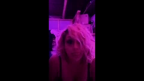 Twocrazy85 online show from April 4, 2026, 10:13 am