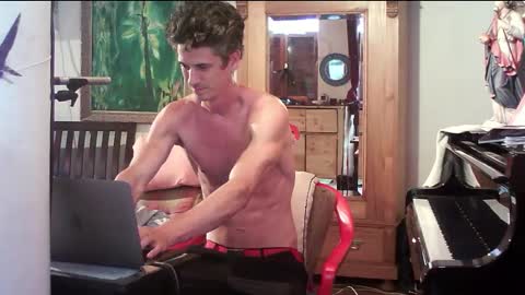 Snapshot of twoforallprivate chatting on November 1, 2025, 7:16 pm TobeBritta online show from November 1, 2025, 7:16 pm