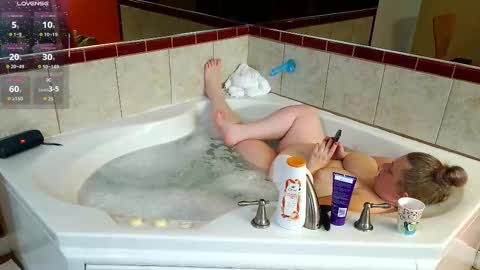 Snapshot of twooafterdark chatting on February 8, 2026, 4:49 am twooafterdark online show from February 8, 2026, 4:49 am