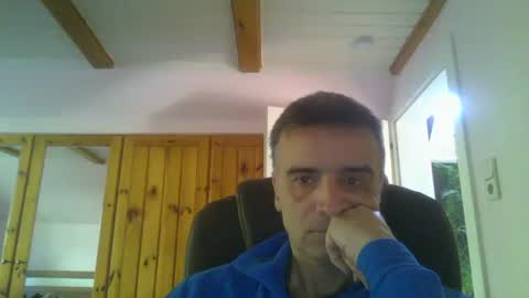 Snapshot of twoperes chatting on May 18, 2026, 5:24 am twoperes online show from May 18, 2026, 5:24 am