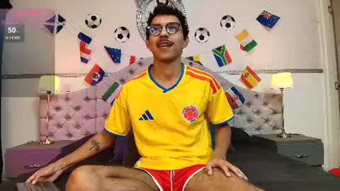 TwunkMiguel online show from July 4, 2026, 2:18 am