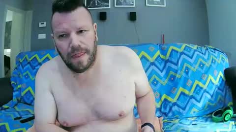 Snapshot of txan9876 chatting on September 14, 2025, 8:57 am Txan Chan online show from September 14, 2025, 8:57 am