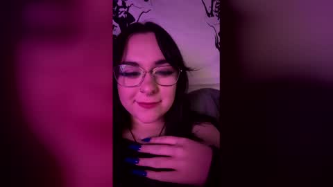 txhlia online show from April 18, 2026, 6:01 pm