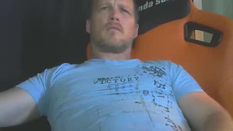 tyfinns69568194 online show from September 12, 2025, 4:23 am