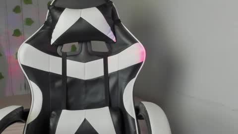 Tyler Garcia  online show from February 11, 2025, 8:15 am