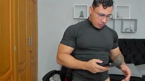 Snapshot of tyler_hank1 chatting on June 27, 2026, 12:48 am tyler_hank1 online show from June 27, 2026, 12:48 am