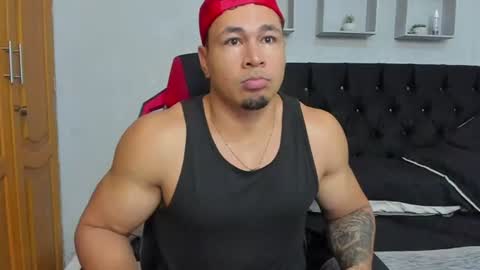 Snapshot of tyler_hank1 chatting on July 4, 2026, 9:37 am tyler_hank1 online show from July 4, 2026, 9:37 am