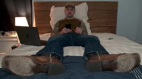 TylerLogan813 online show from November 8, 2025, 10:30 pm