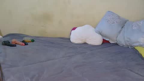 tynniee online show from February 25, 2026, 11:42 am