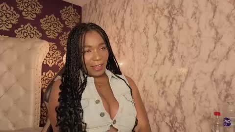 Snapshot of tyra_fox chatting on October 12, 2025, 3:49 am tyra fox online show from October 12, 2025, 3:49 am