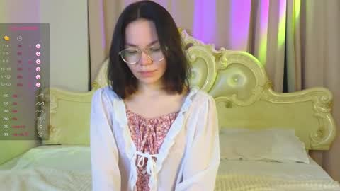 Lili online show from March 9, 2025, 7:37 pm