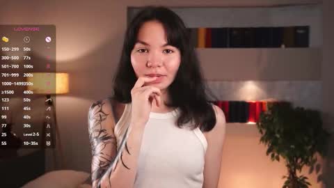 Lili online show from September 15, 2025, 6:52 pm