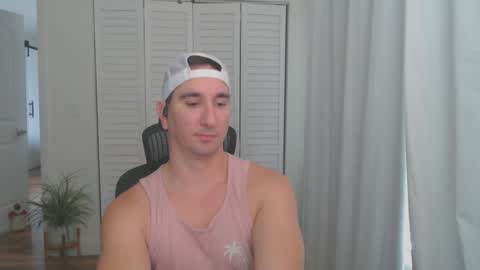 Snapshot of uglyduck3532 chatting on January 20, 2025, 7:04 pm uglyduck3532 online show from January 20, 2025, 7:04 pm