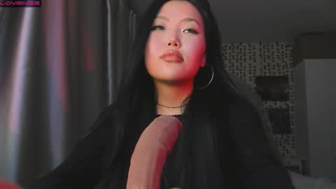 uko sa online show from October 8, 2025, 5:32 pm