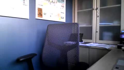 mark online show from September 21, 2025, 4:41 pm