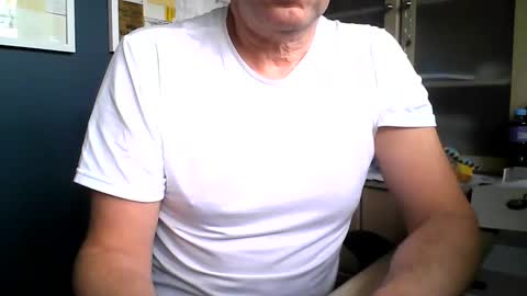 mark online show from October 4, 2025, 10:57 am