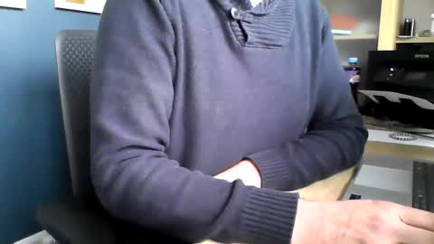 mark online show from October 17, 2025, 2:30 pm