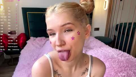 Vikki online show from March 25, 2026, 2:12 pm