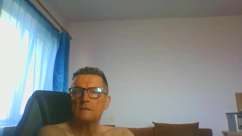 ulmeni7 online show from March 17, 2026, 7:23 am