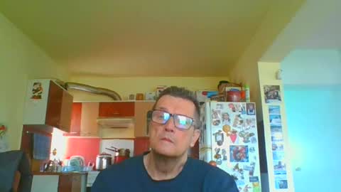 ulmeni7 online show from March 25, 2026, 7:47 am