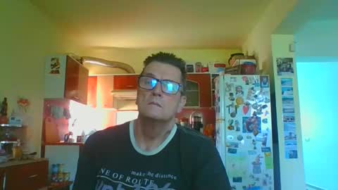ulmeni7 online show from June 10, 2026, 6:23 am