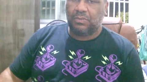 Snapshot of ulmo_br chatting on October 27, 2025, 12:26 am ulmo_br online show from October 27, 2025, 12:26 am