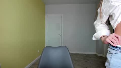 Melena online show from September 15, 2025, 1:27 am